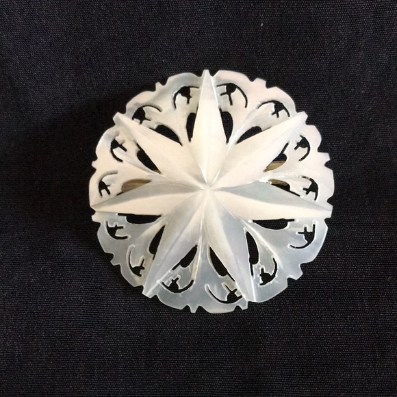 Intricate Bethlehem Carved Mother Of Pearl Pin / Brooch; Stamped; Star; Doves - Picture 3 of 9